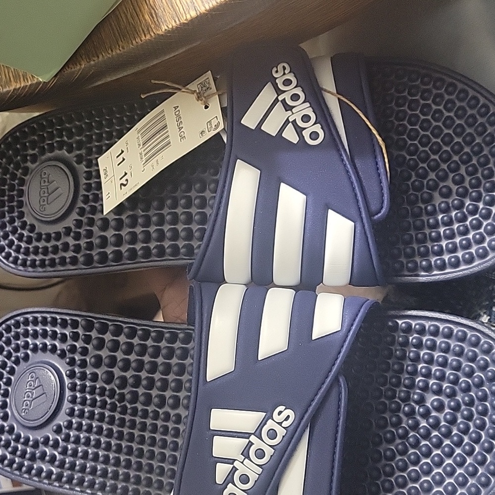 ADIDAS ADISSAGE SLIDES NWT NAVY WHITE SIZE 11